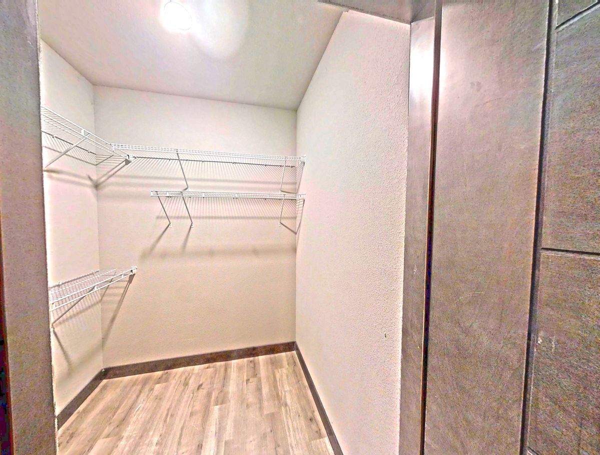 Walk in Closet