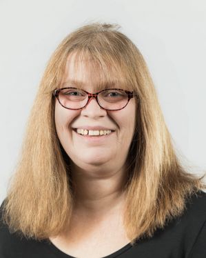 Karen Moore 2_crop_533_666