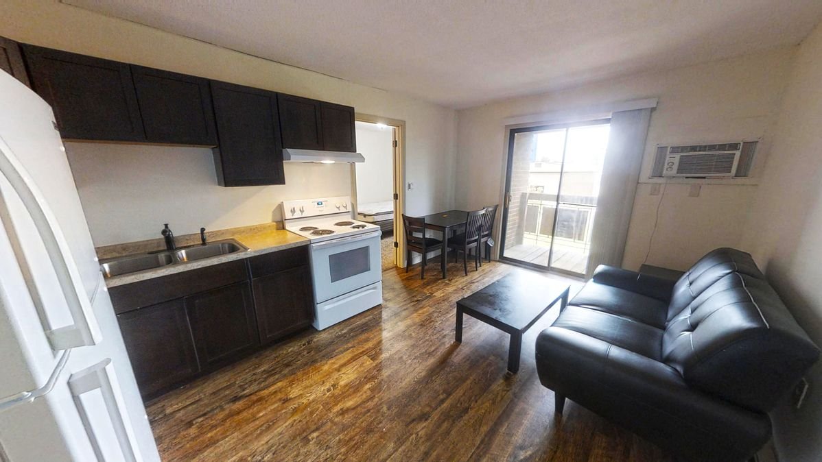 Kitchen to Living Rm