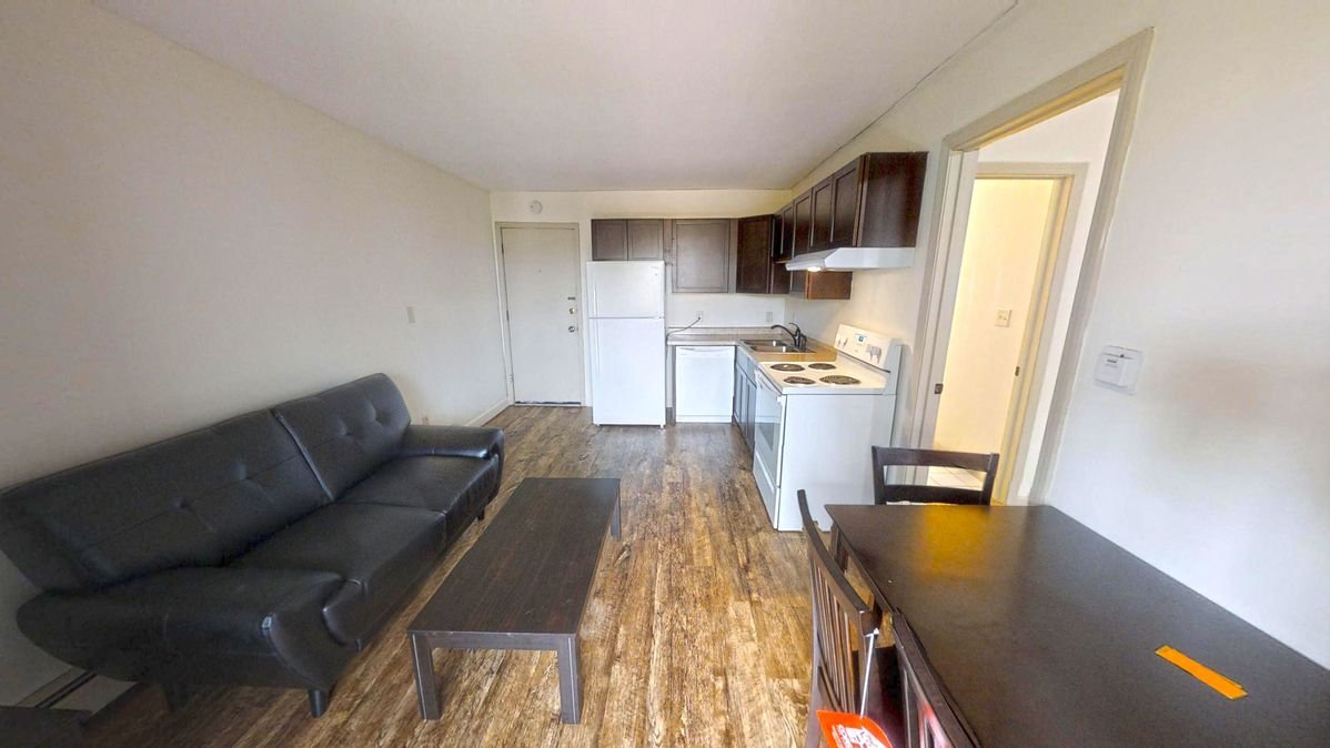 Kitchen to LV