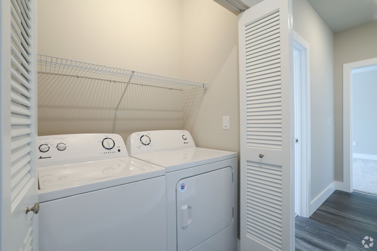 fields-south---price-slash---champaign-il-3-br-2-ba---in-unit-laundry