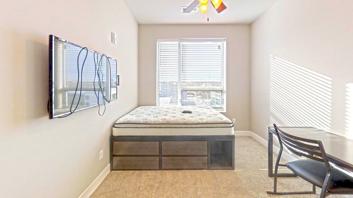 55-E-Green-St-705-Bedroom 2