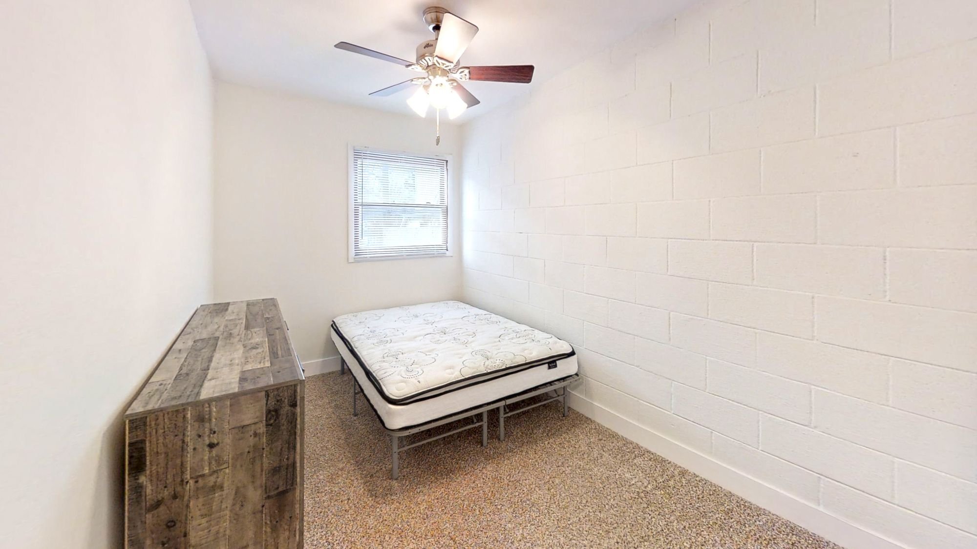 209-E-Clark-209-Bedroom