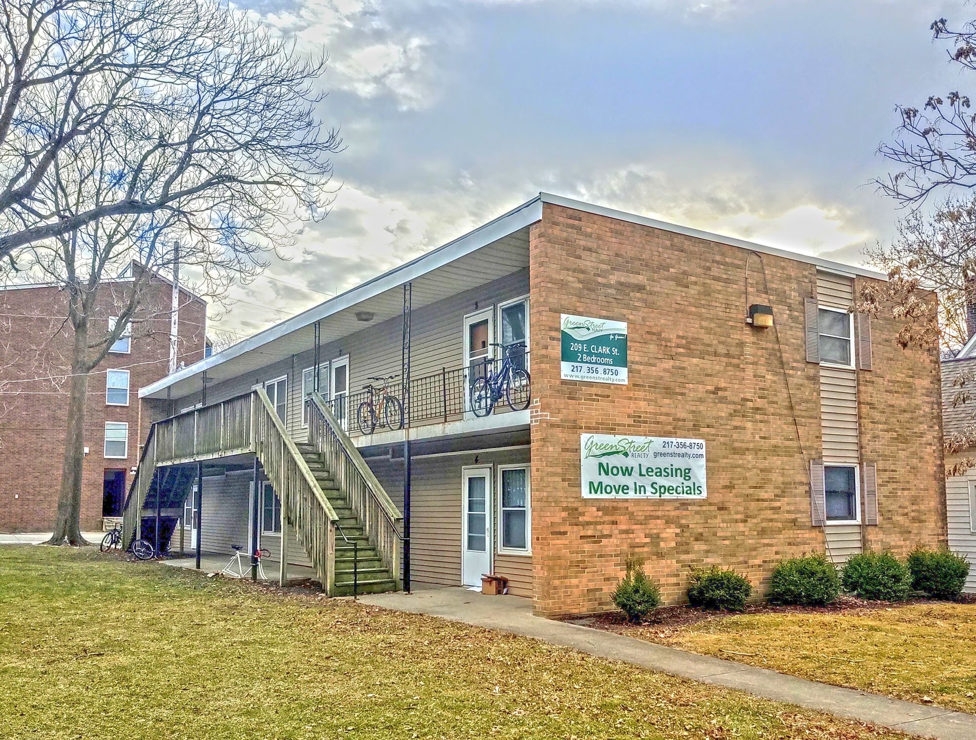 Exterior Clark