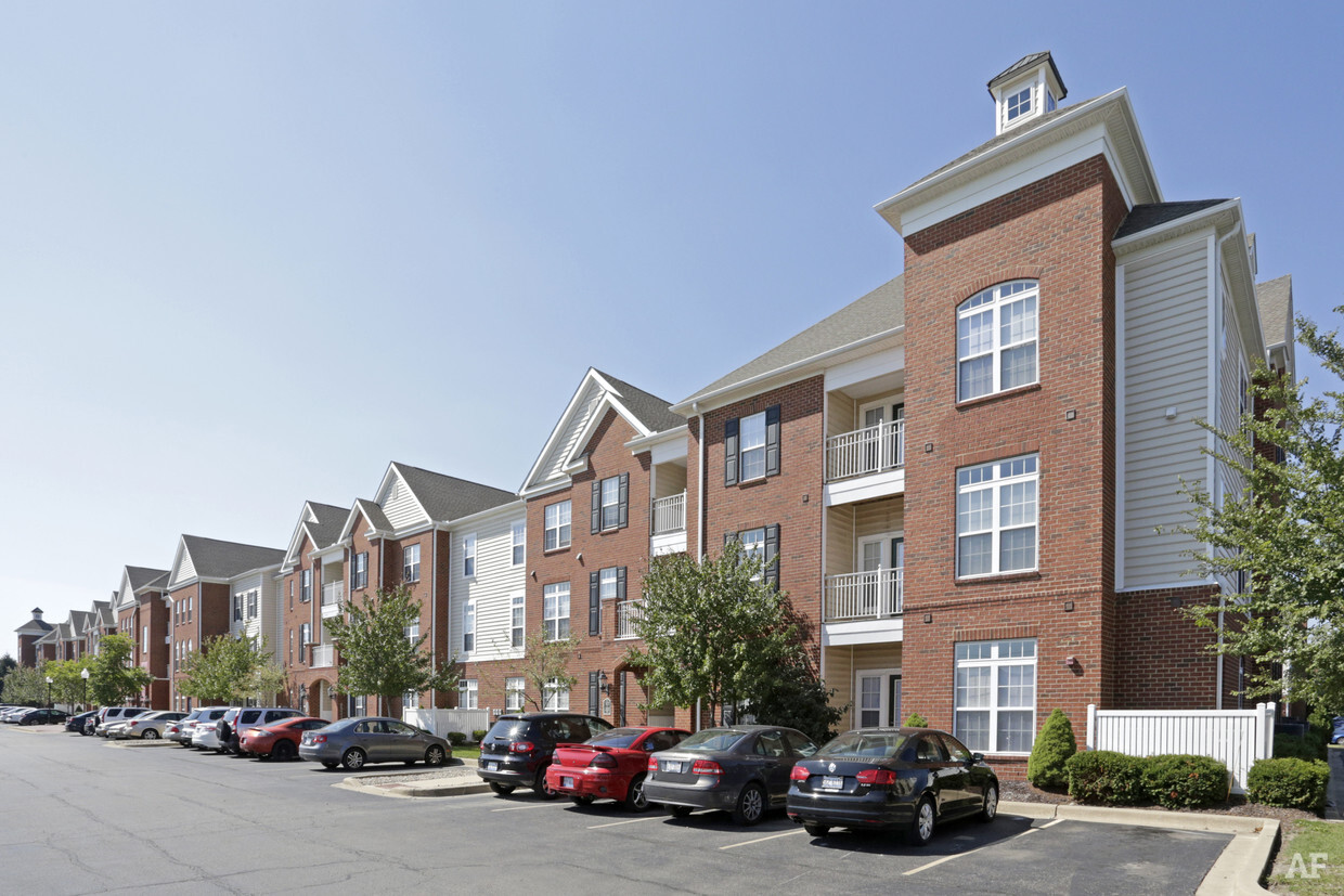 capstone-quarters-urbana-il-building