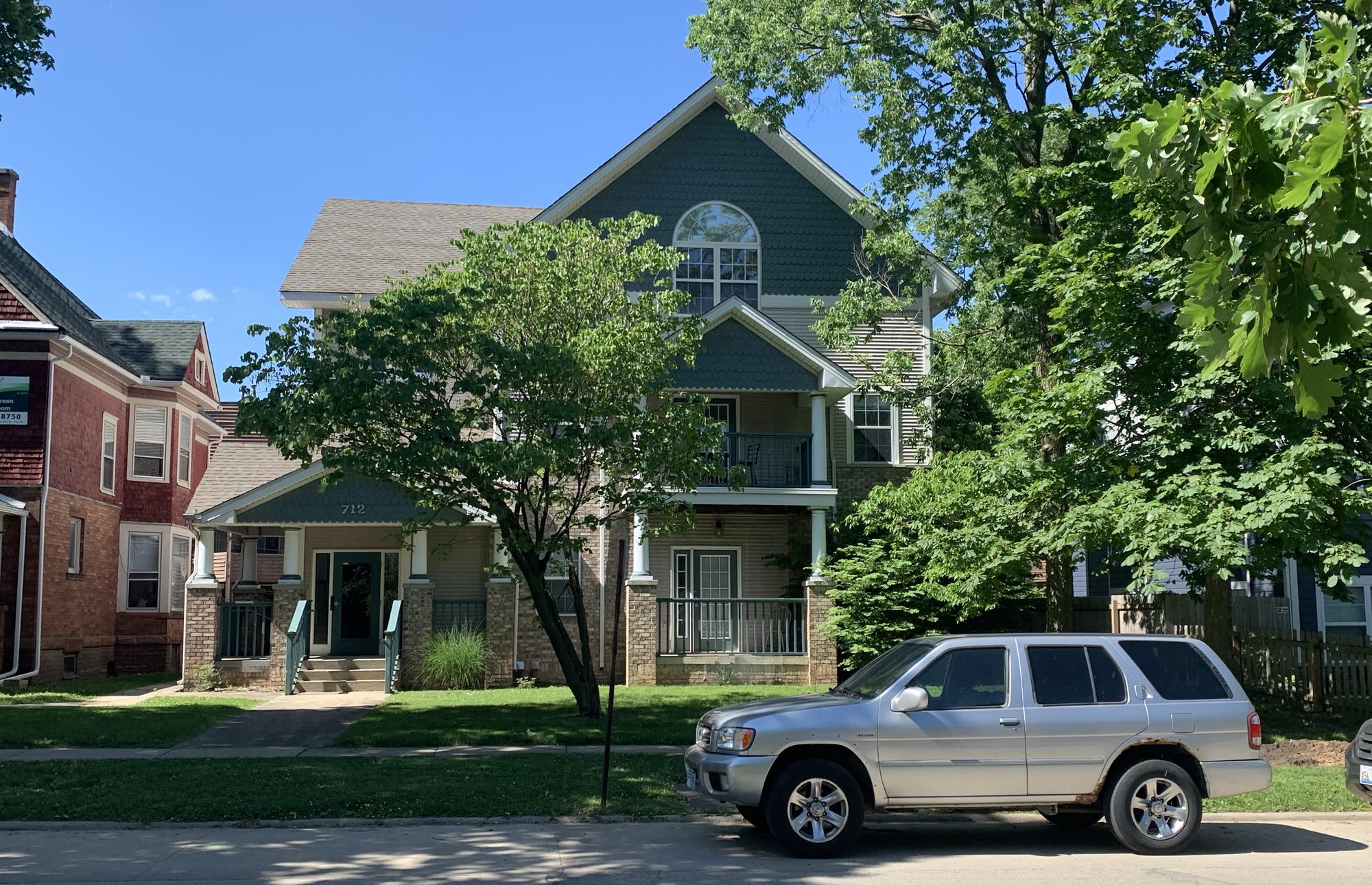 exterior 2_crop_1000_645