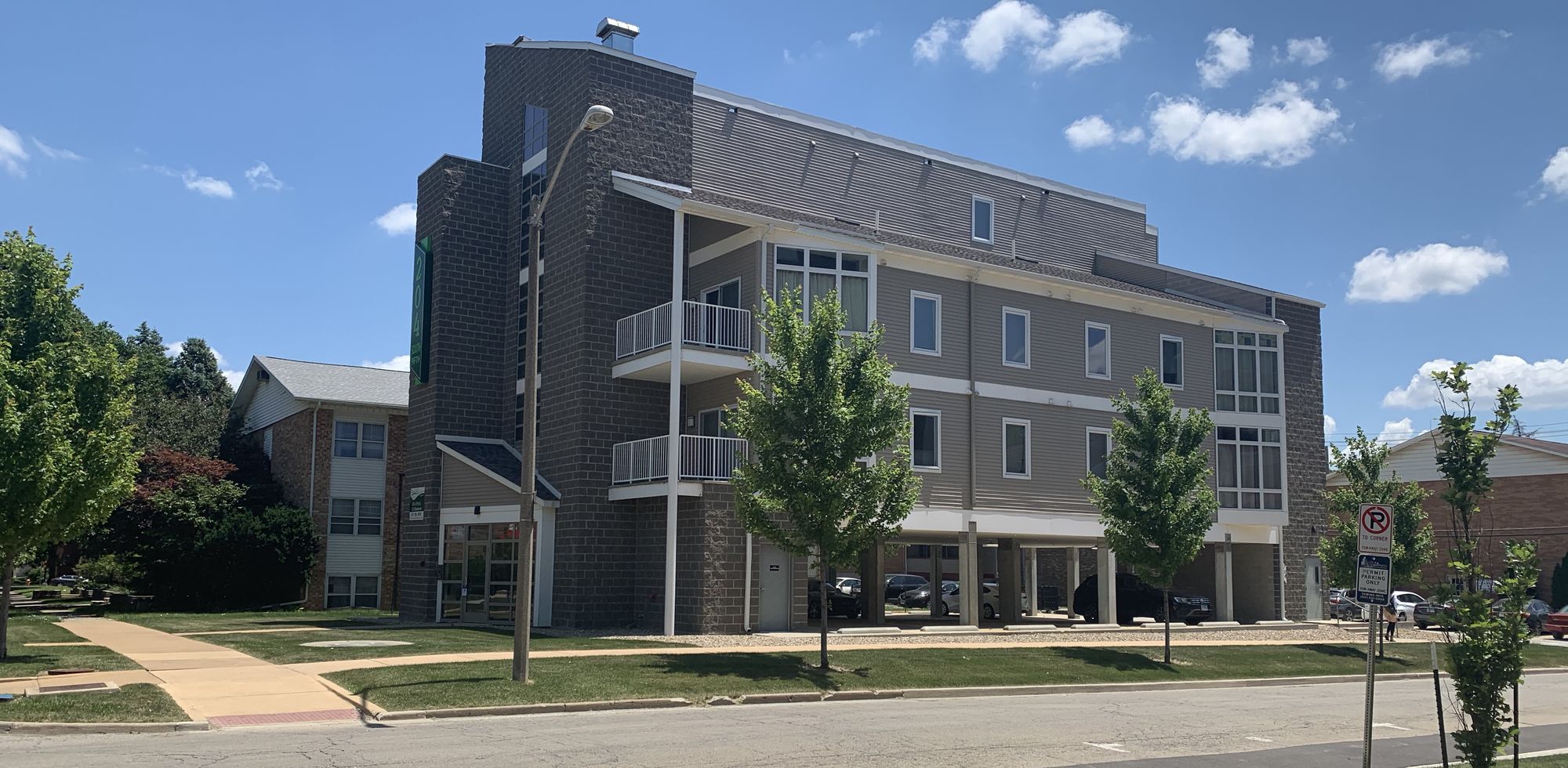 exterior 3_crop_1000_639_crop_1000_528_crop_1000_490