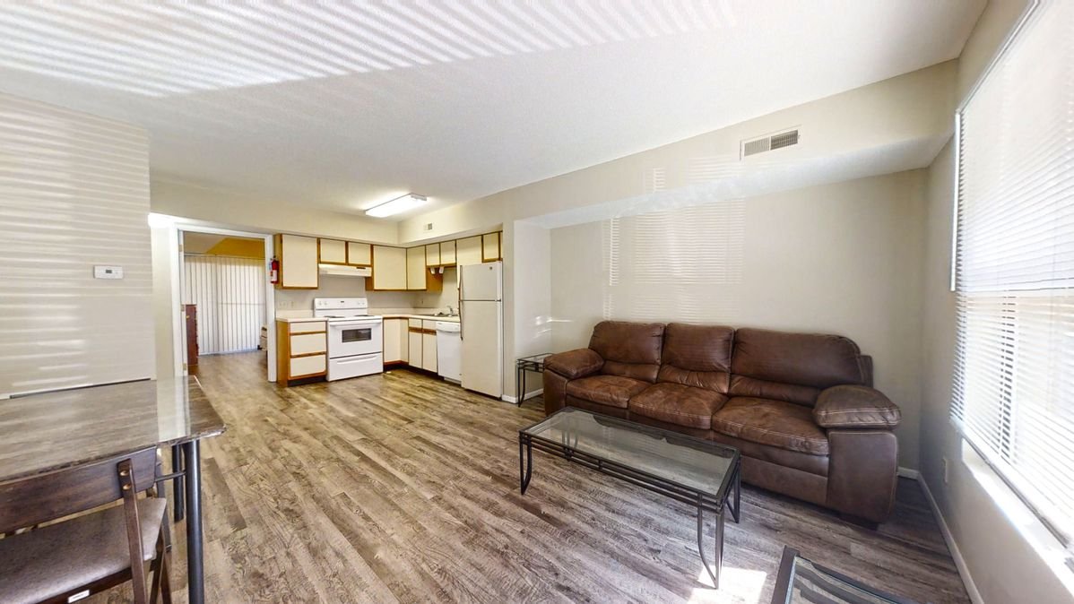 Living to Kitchen
