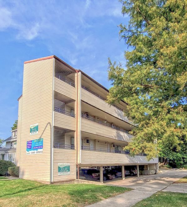 810 W Iowa Ext