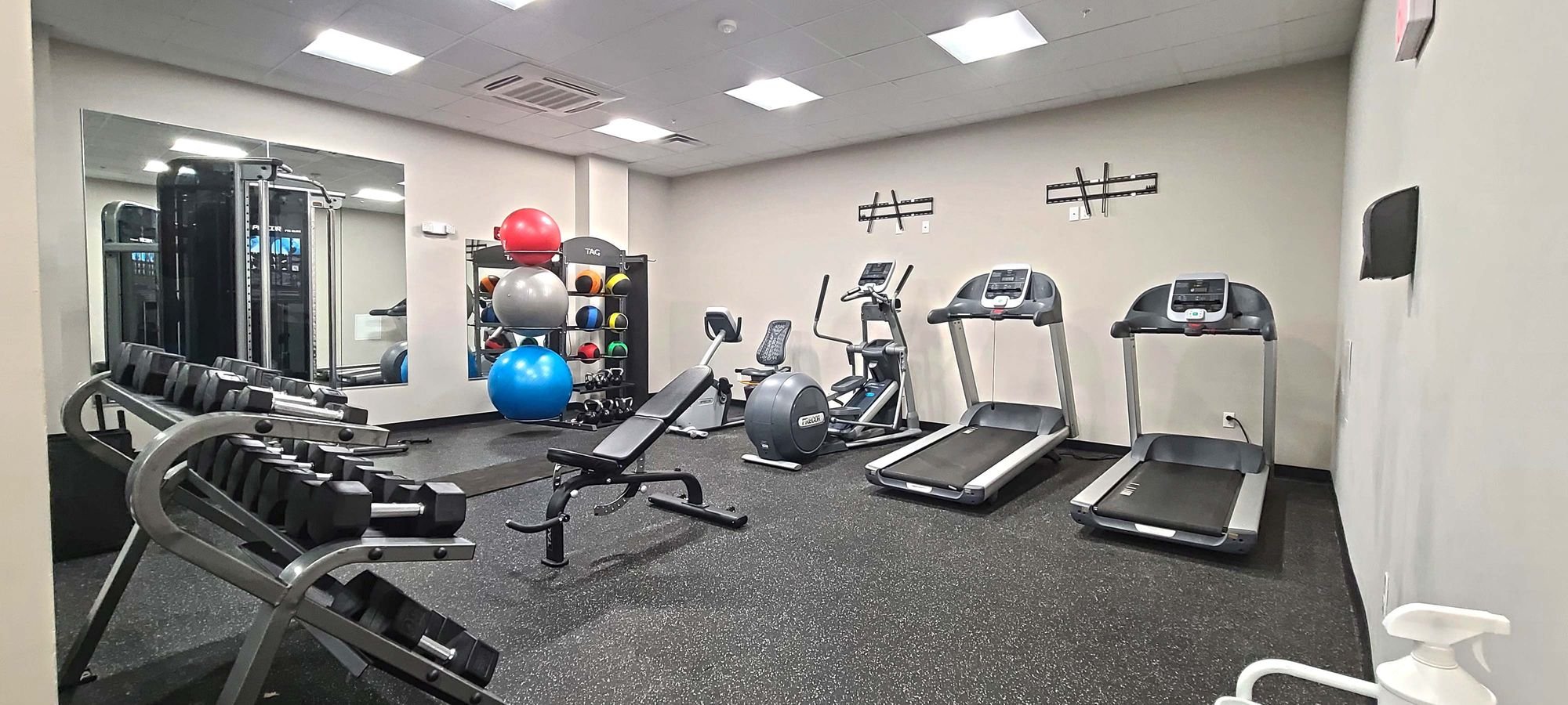 55 E Green Gym 1