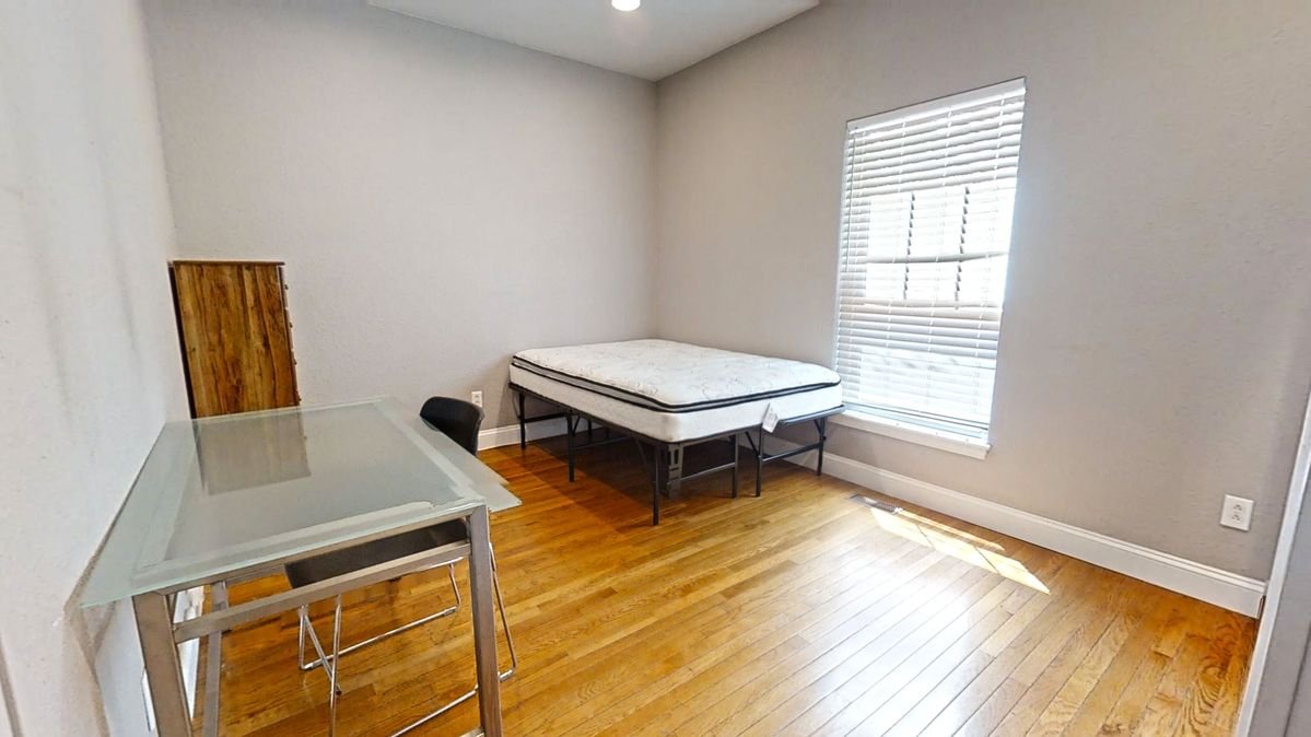 1005-S-Oak-St-A-06102021_201902