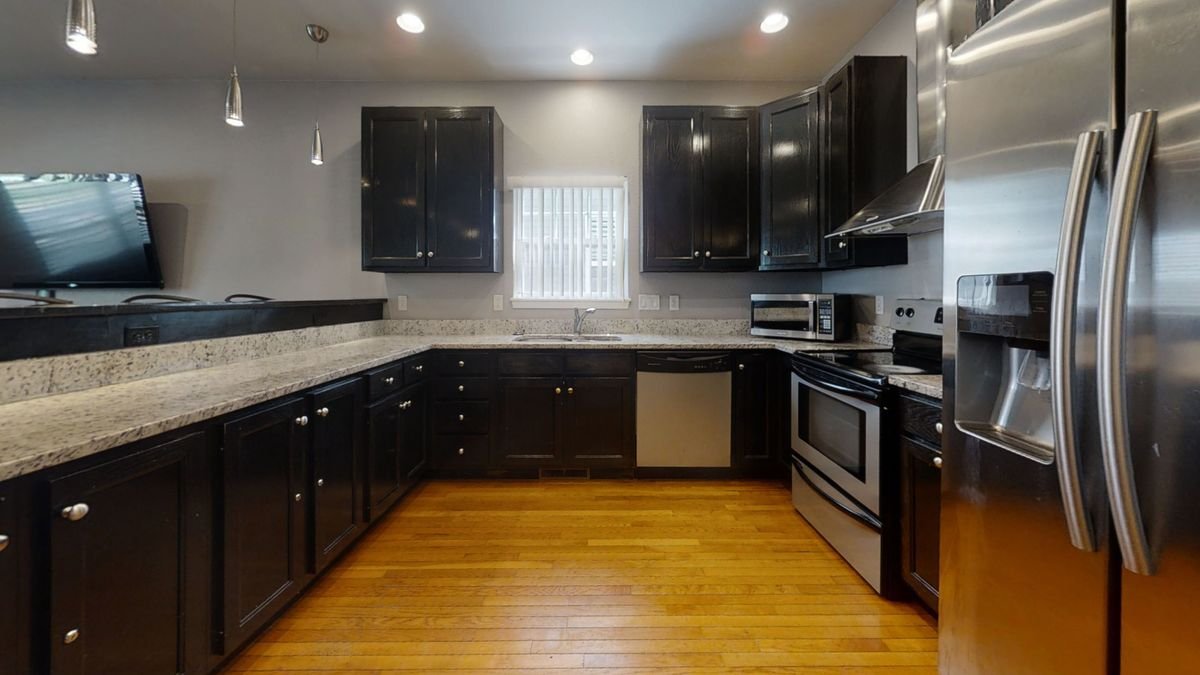 1005-S-Oak-St-A-Kitchen