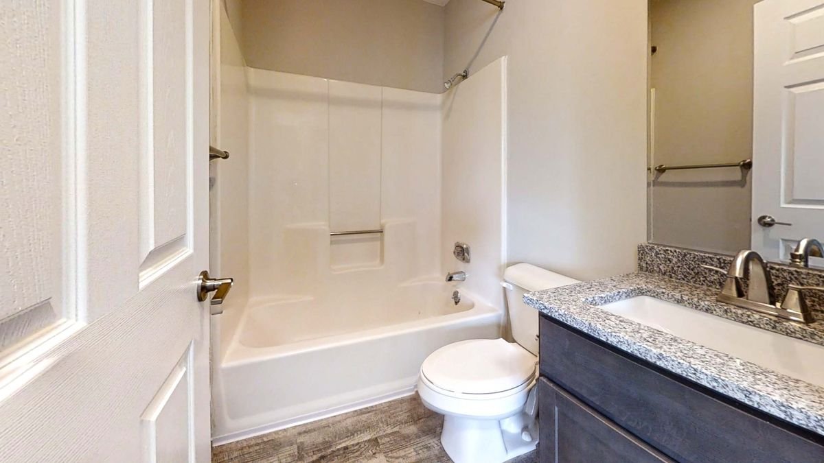 810-W-Iowa-9-Bathroom