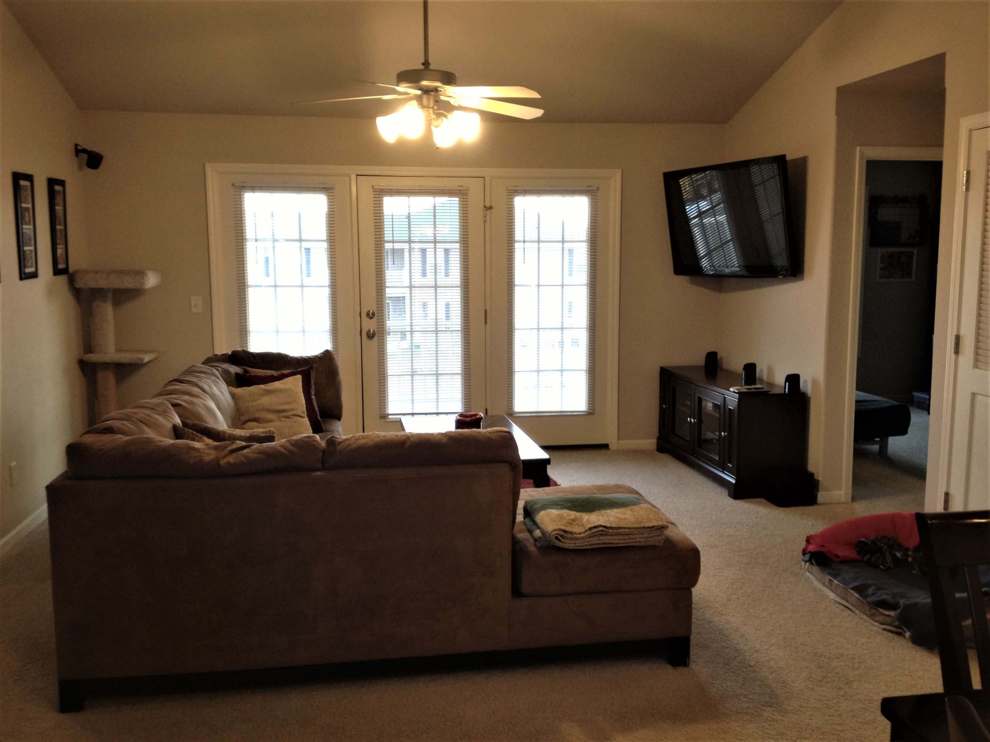 103-Portsmouth-Living-Room