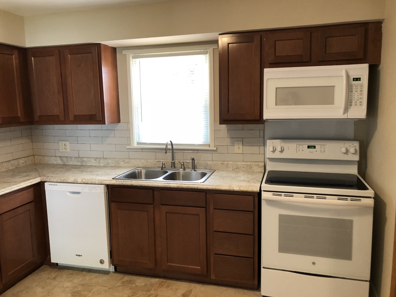 607-breen-kitchen-upclose