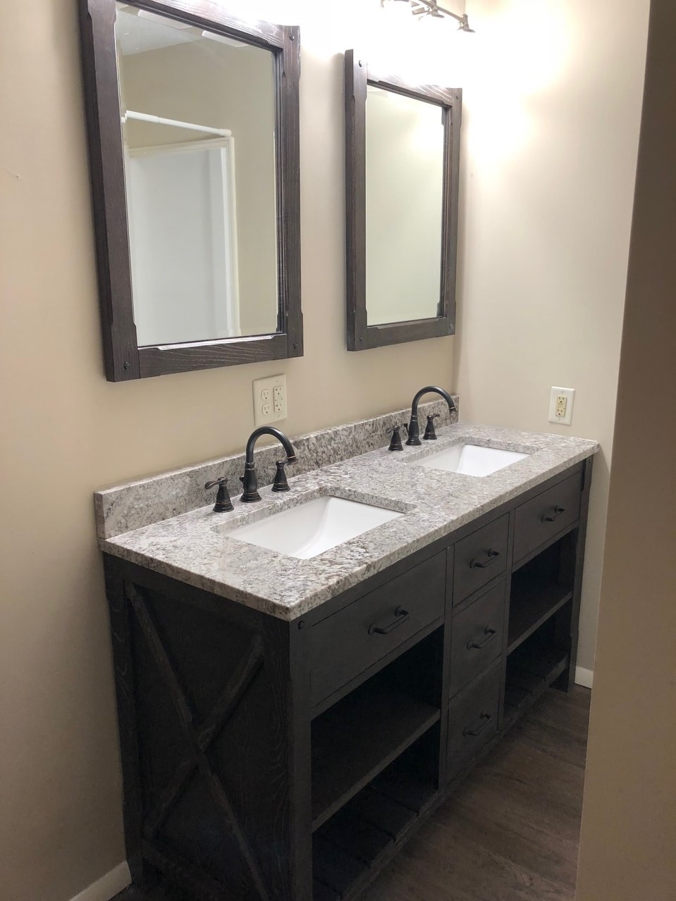607-breen-master-bathroom
