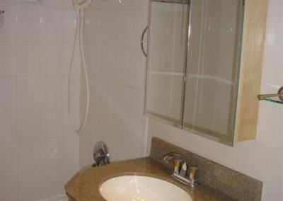 606-Breen-Bathroom-_-LowRes-400x284-1