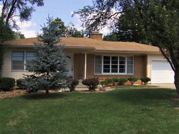 706-Breen-Front-Exterior-1060x798