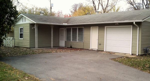 1401-Hollycrest-Front-Exterior-1060x576