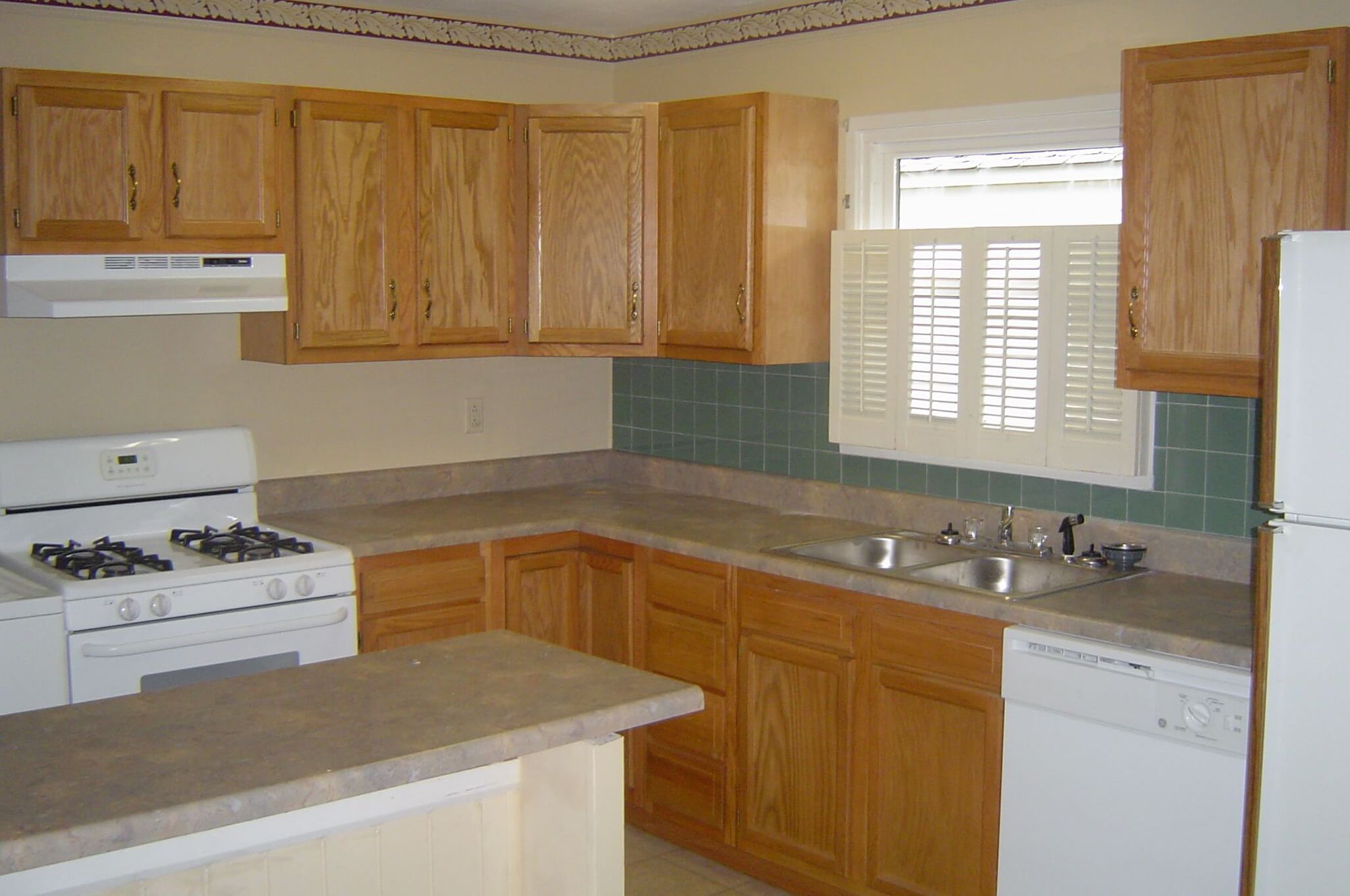 1401-Hollycrest-Kitchen