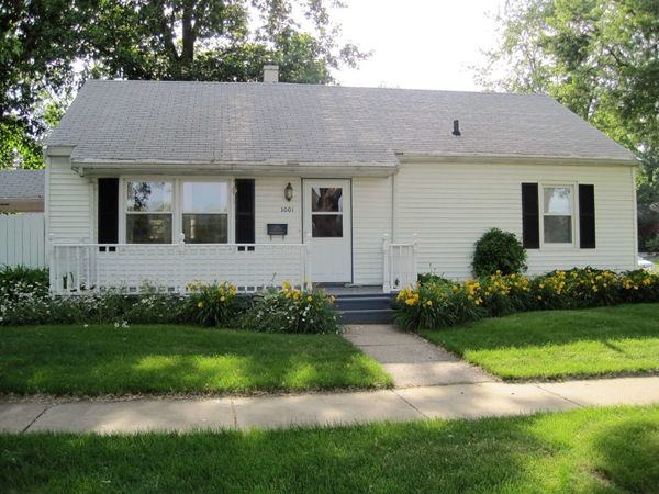 1001-S.-Pine-Front-Exterior-1060x795