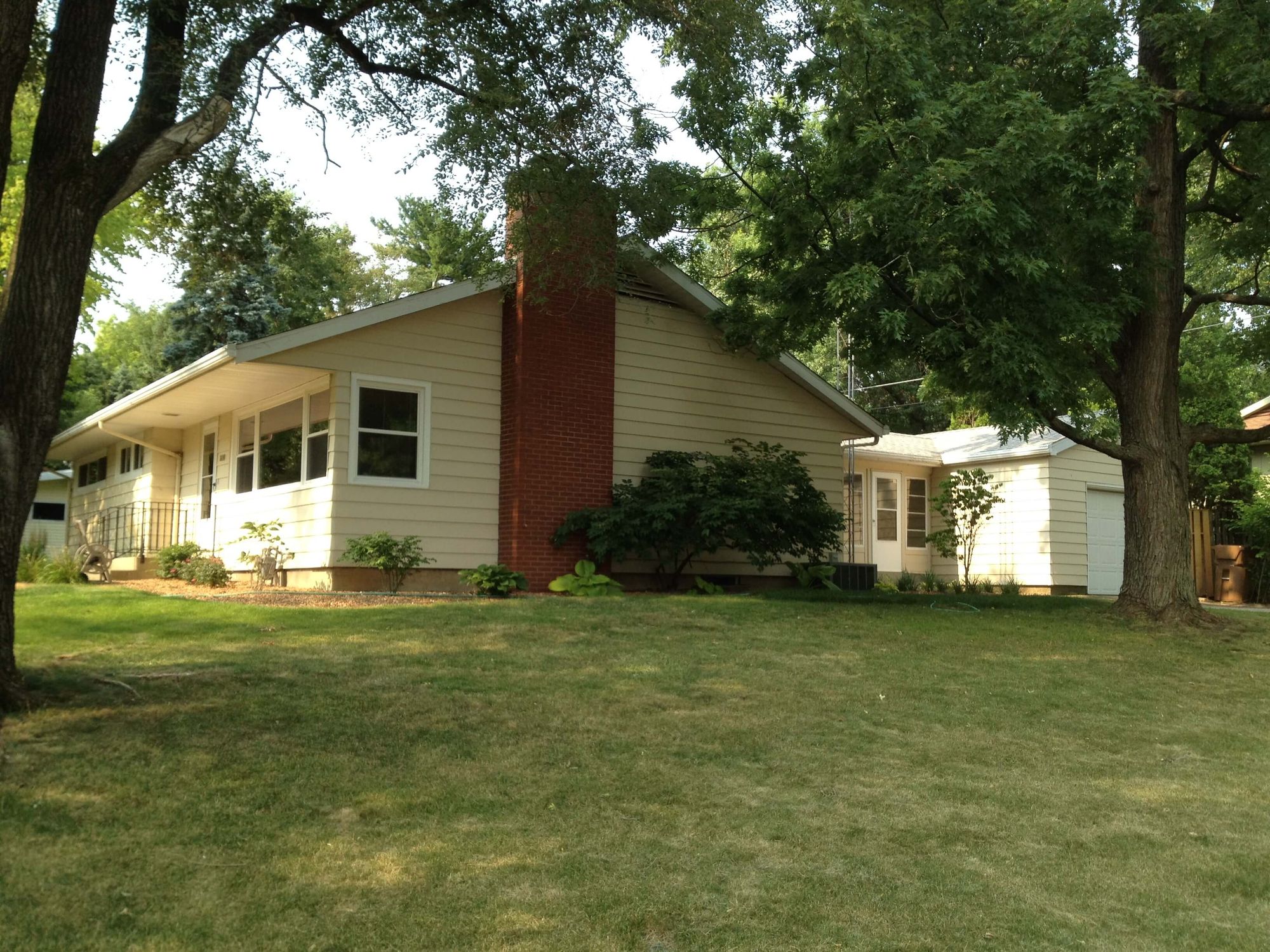1503-Dawson-Side-Exterior