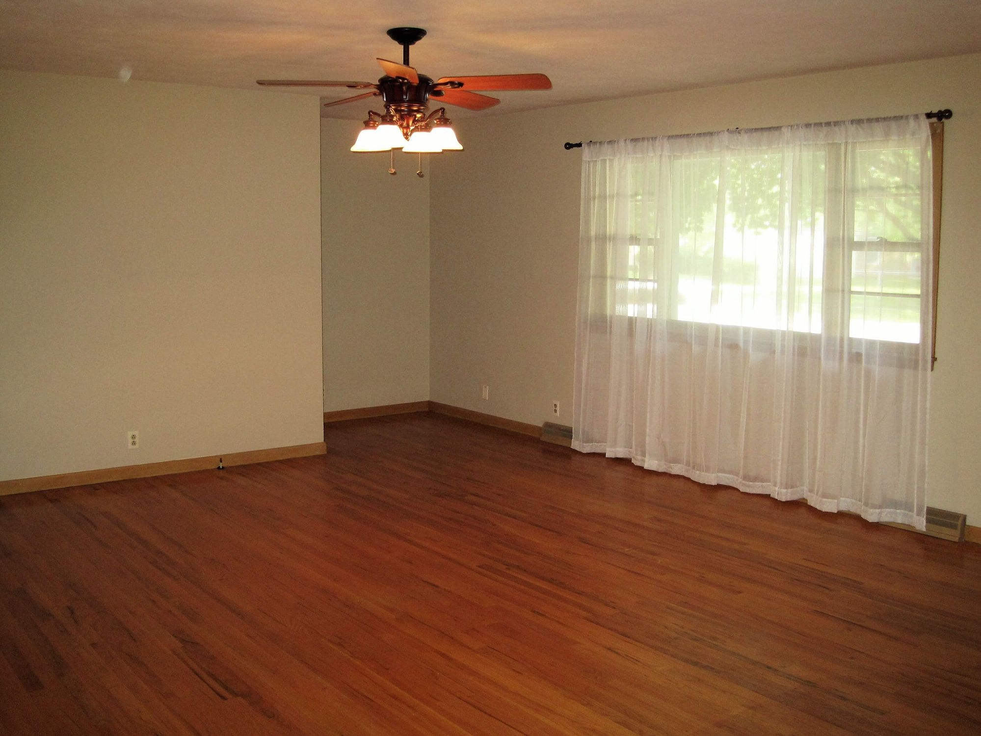 1107-Broadmoor-Living-Room-Window