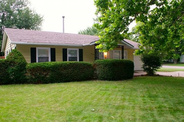 1714-Crescent-Front-Exterior-1