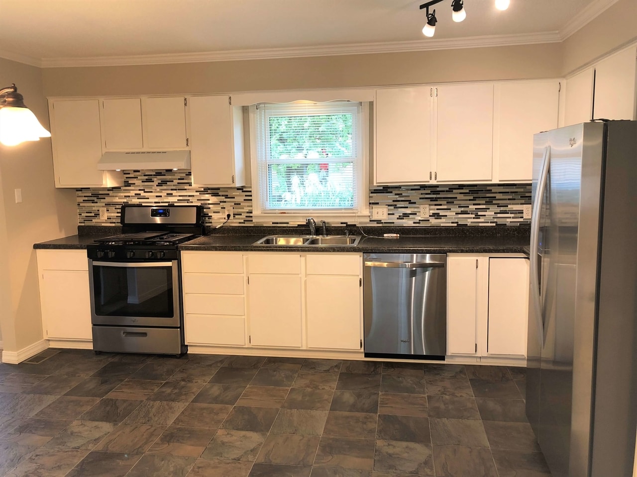 1819-Sadler-Kitchen-Overview-1