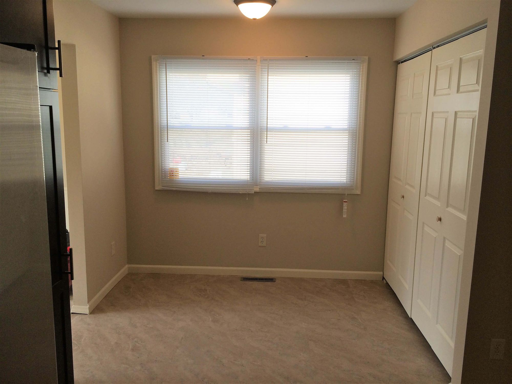 1811-Sadler-Dining-Area