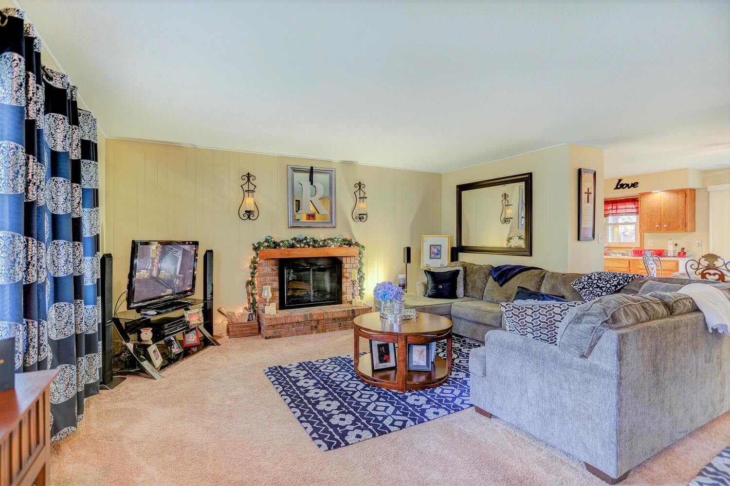 Sadler-1809-Living-Room