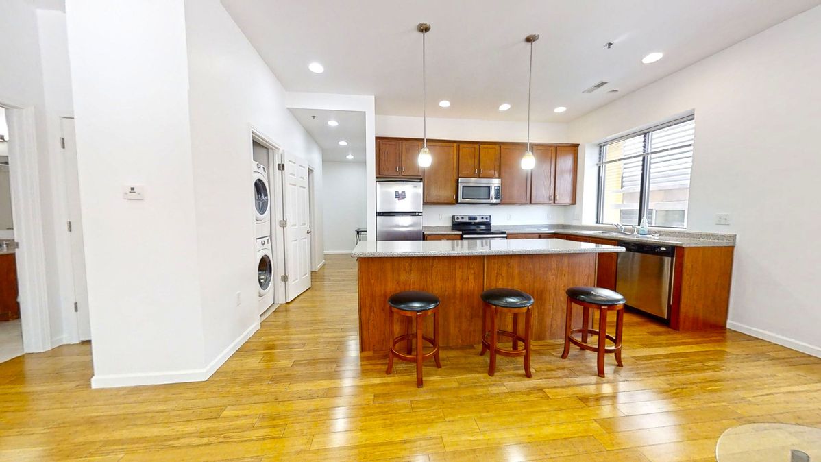 Kitchen and Laundry 1