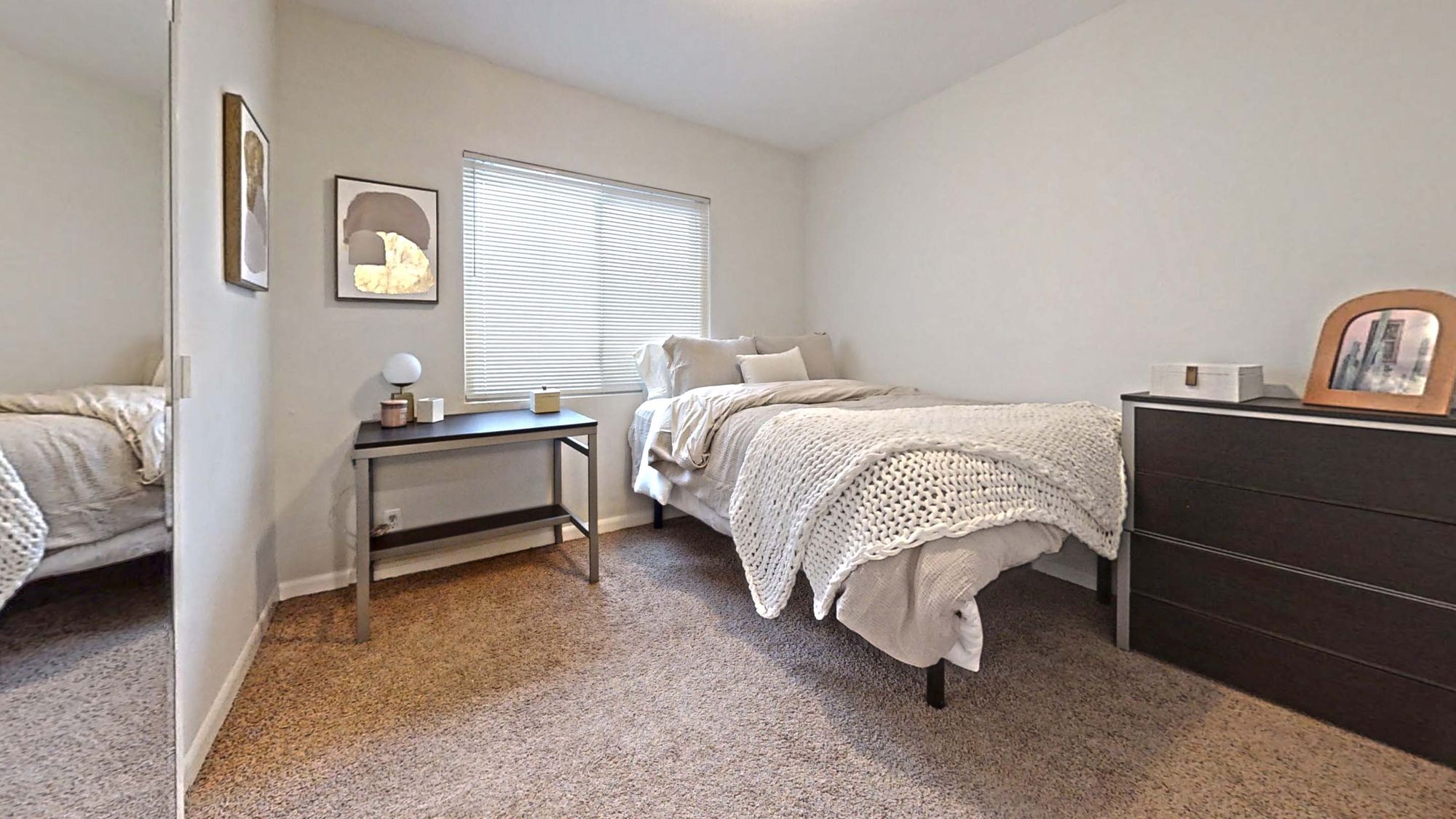 505-S-Fourth-St-101-Bedroom1