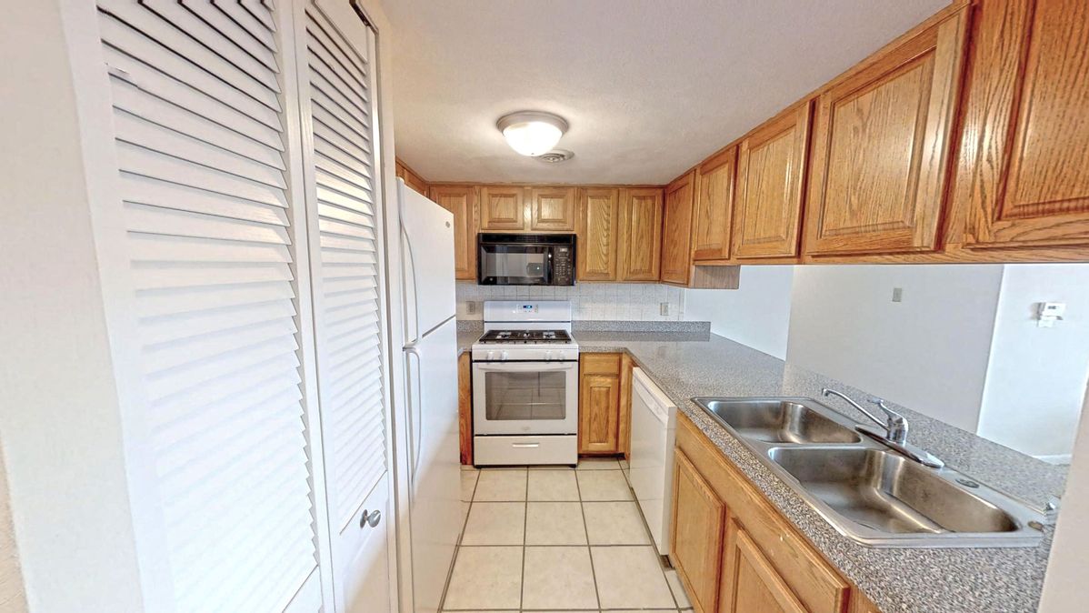 Kitchen 1