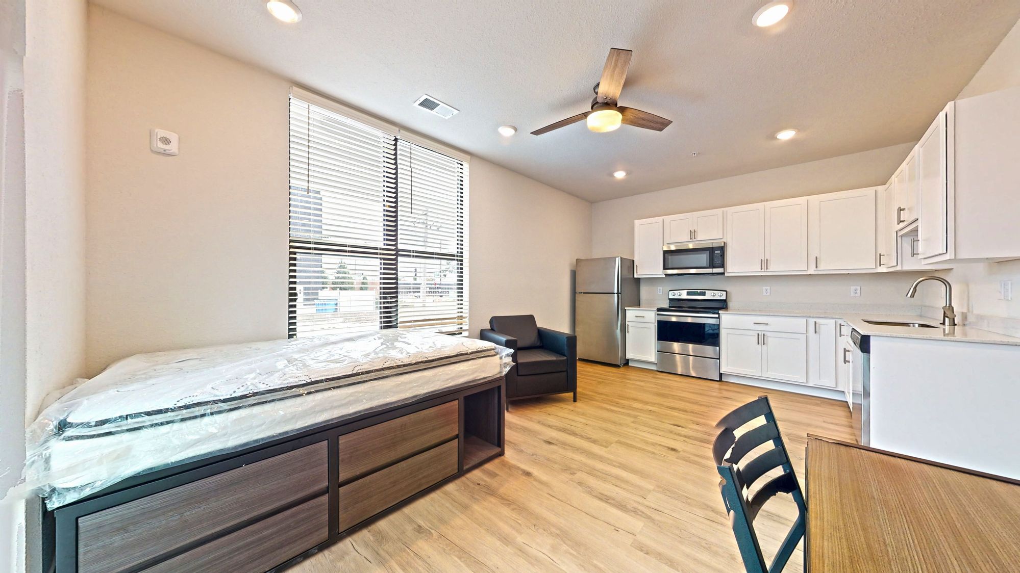 609-S-Randolph-St-103-07302022_123926