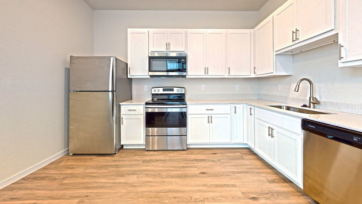 609-S-Randolph-St-103-Kitchen