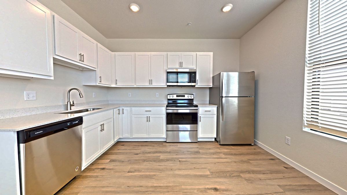 609-S-Randolph-St-204-07302022_125735