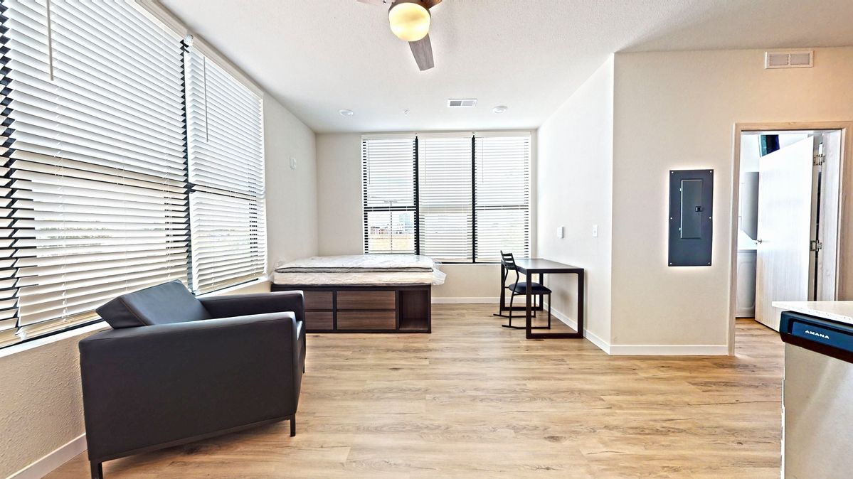 609-S-Randolph-St-204-07302022_125749