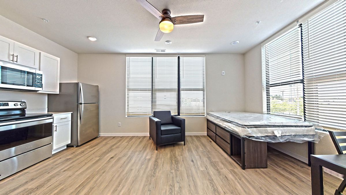 609-S-Randolph-St-204-07302022_125819