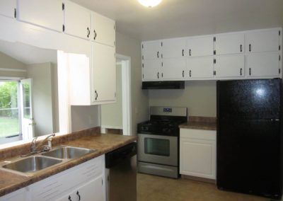 1908-Galen-Kitchen-Stove-Fridge-400x284