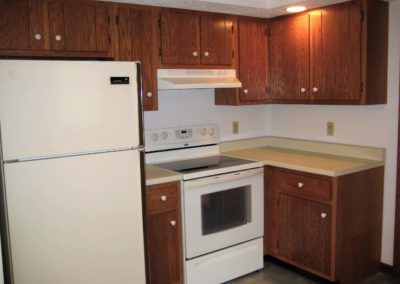 2804-Southwood-Kitchen-Stove-Fridge-Area-400x284