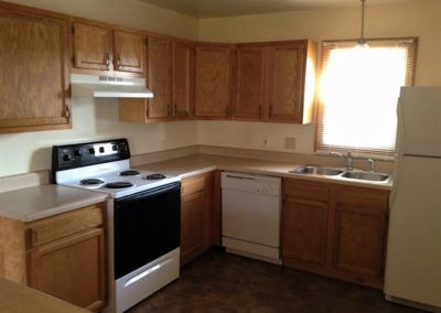 Balboa-813-Kitchen-400x284