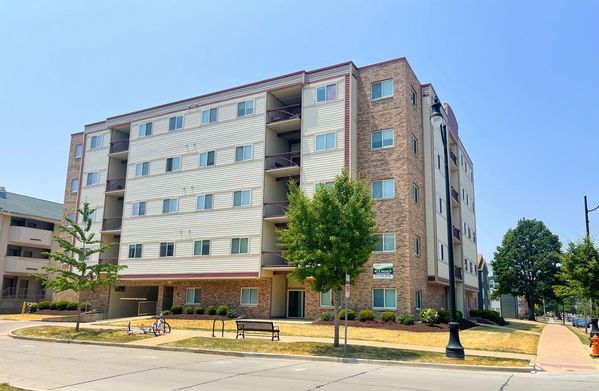 901 s second