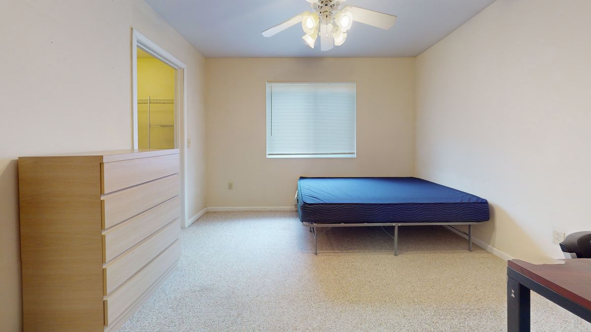 209-Griggs-206-Bedroom