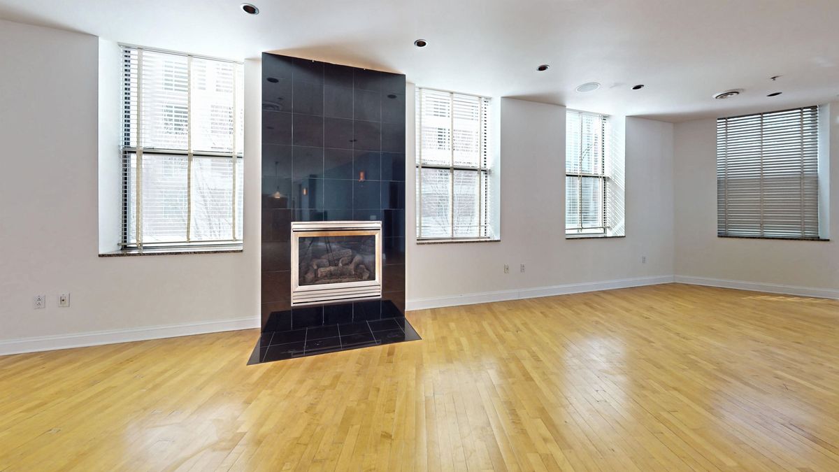 6-E-Main-201-Champaign-IL-Living-Room