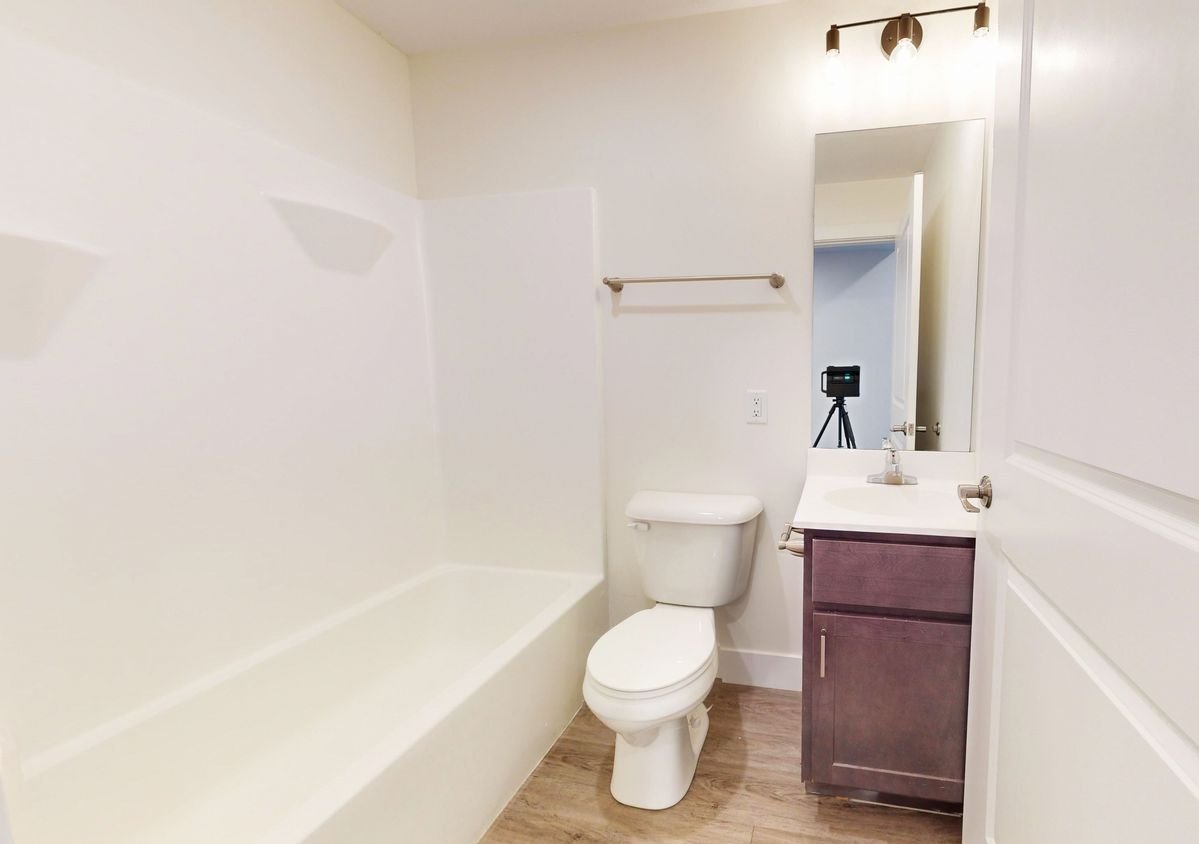 208-E-Clark-204-08202024_210402