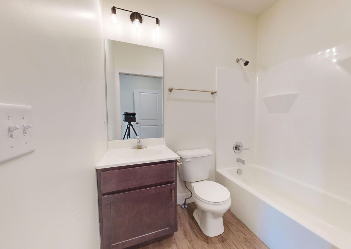 208-E-Clark-204-08202024_210149