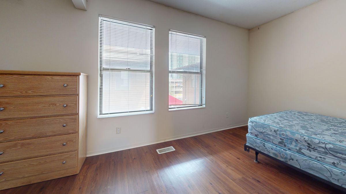 207-E-Green-St-17-Bedroom 1