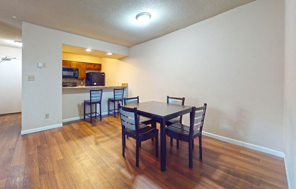 913-S-Third-St-9-Dining-Room