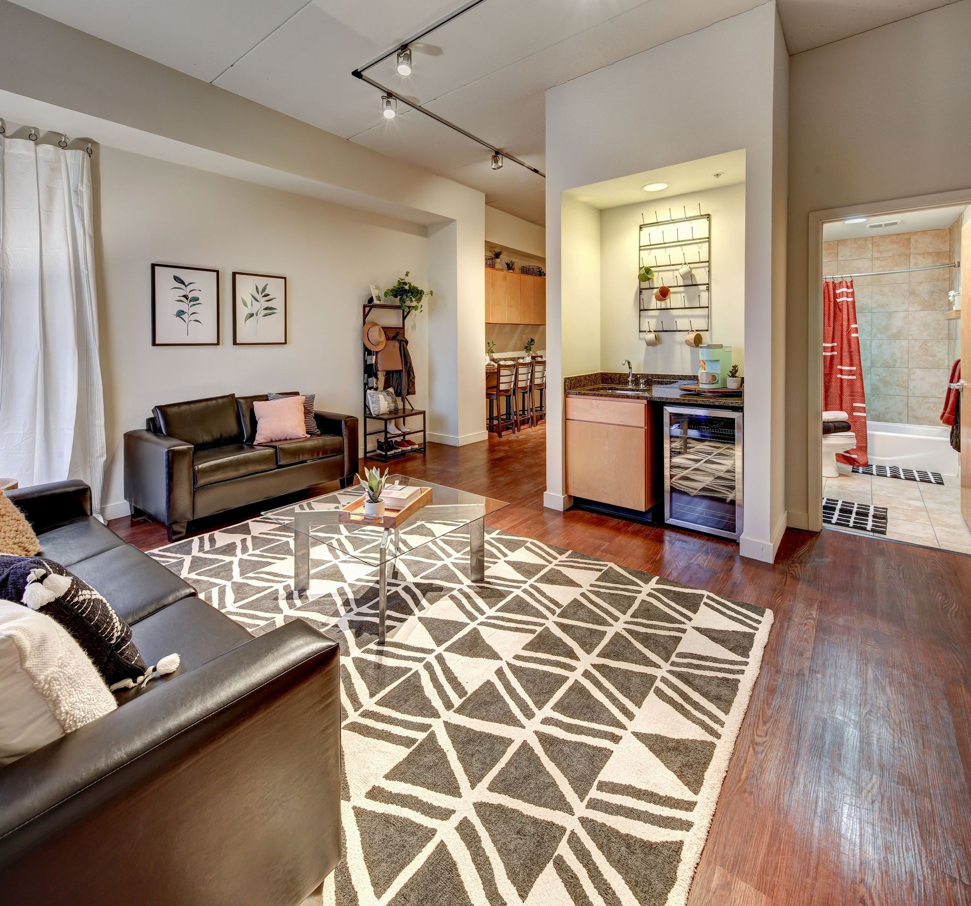 417 Living Room 02